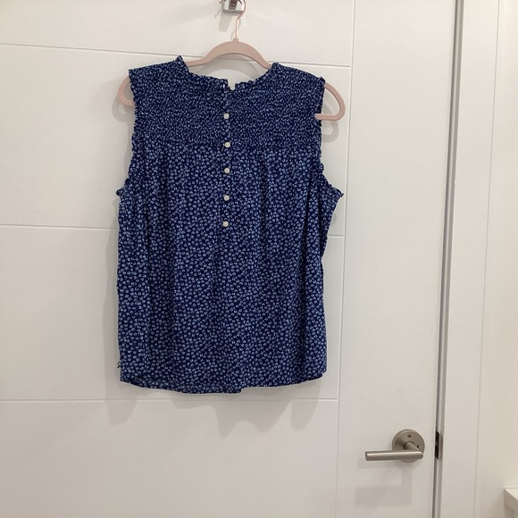 Ladies Nautica summer top. - Picture 2 of 8